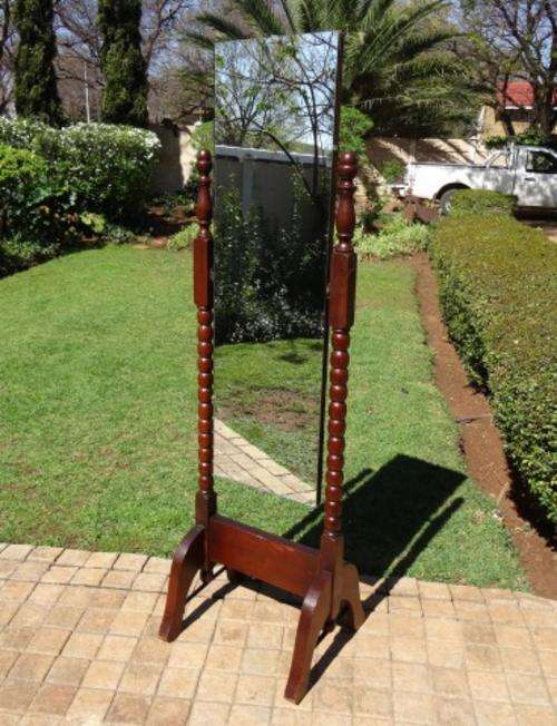 VINTAGE TALL STANDING SWIVEL MIRROR