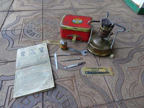 VINTAGE SWEDEN 210 PRIMUS IN A TIN COMPLETE