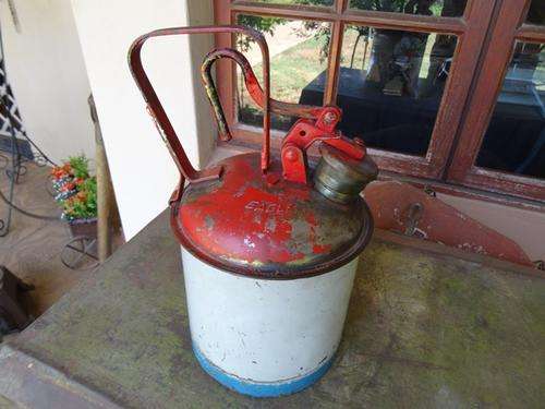 VINTAGE EAGLE FM 1 GALLON SAFETY FUEL CAN