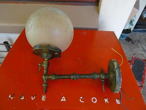 VINTAGE BRASS WALL LIGHT