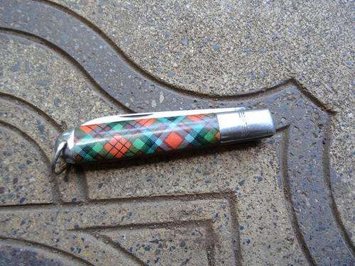 VINTAGE CHECKERED RICHARDS POCKET KNIFE