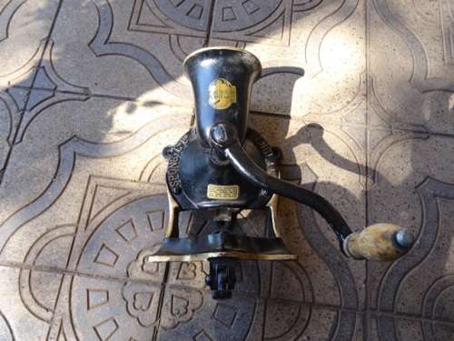 VINTAGE SPONG ENGLAND NO 3 COFFEE GRINDER
