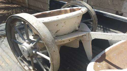 CIRCA 1890'S GOLD MELTING CRUCIBLES/POTS IN CAST IRON.