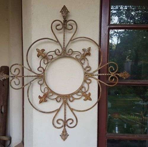 VINTAGE ROD IRON WALL HANGING 600 X 600 MM
