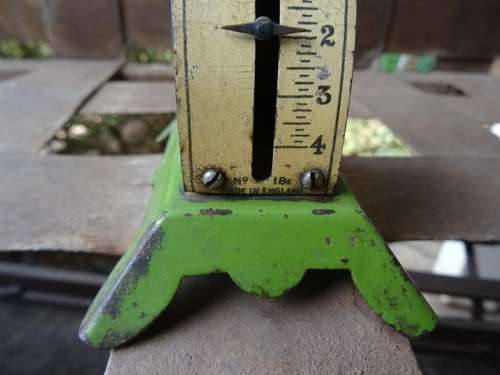VINTAGE SALTER'S EGG SCALE