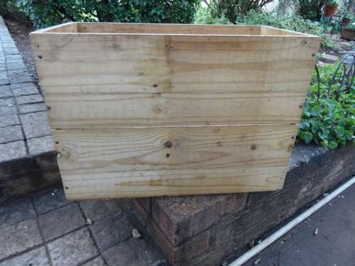 VINTAGE PEGASUS LAUREL PARAFFIN CRATE