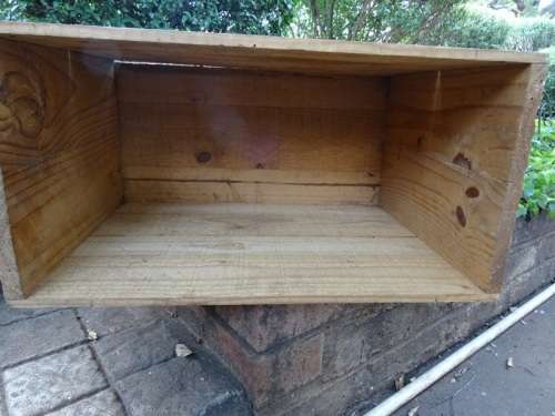 VINTAGE PEGASUS LAUREL PARAFFIN CRATE