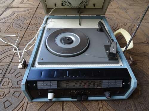 1960'S GALLO GALAXY PORTABLE RADIO RECORD PLAYER BY GERRARD