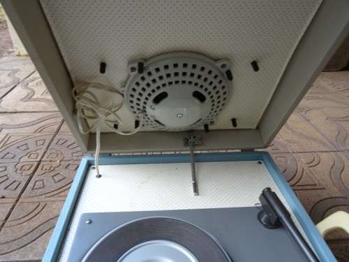 1960'S GALLO GALAXY PORTABLE RADIO RECORD PLAYER BY GERRARD