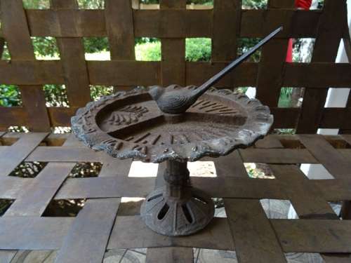 CAST IRON SUN DIAL 200 X 230 MM