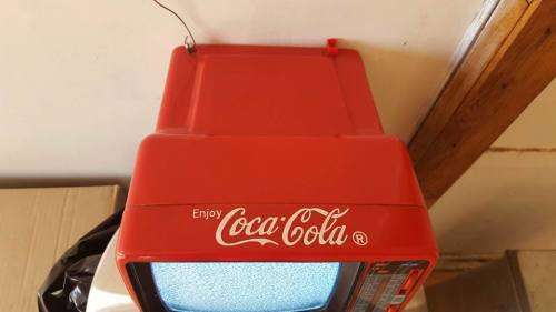 VINTAGE COCA-COLA RADIO/ TV
