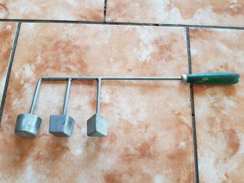 OLD ORIGINAL SNACKLE IRON