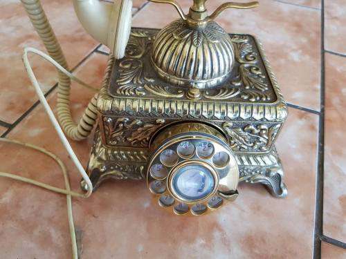 VINTAGE 1978 VICTORIAN ART DECO TELEPHONE