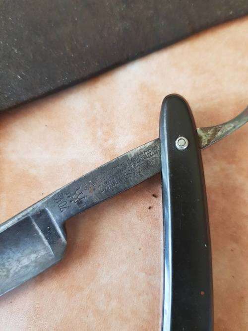 VINTAGE HENCKEL'S GERMANY STRAIGHT RAZOR AND LEATHER SET