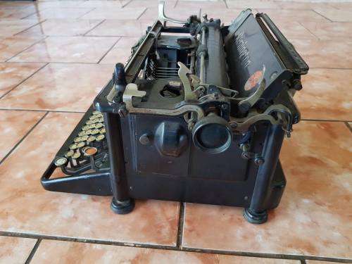 1920'S REMINGTON STANDARD NO 12 TYPEWRITER