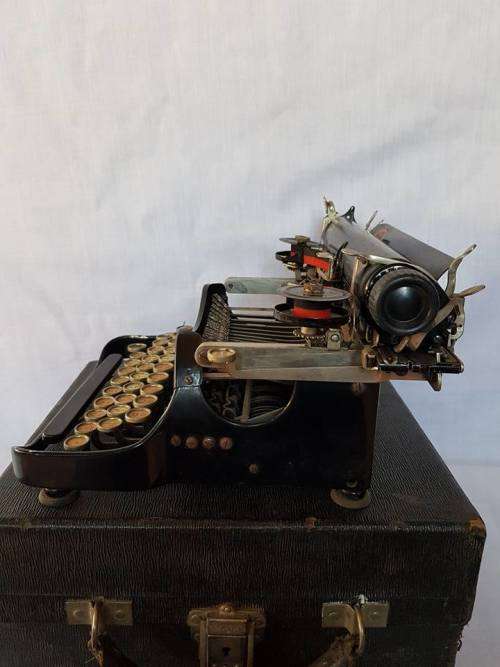 1917 CORONA NO 3 TYPEWRITER, CASE SIZE 290 X 250 X 120 MM
