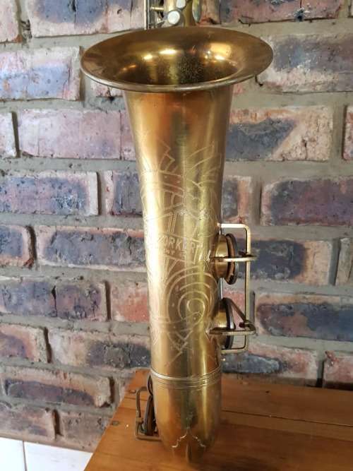 VERY LARGE OLD NEW YORKER PRESIDENT SAXOPHONE