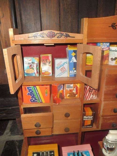 1960`S FULLY STOCKED MINI SAMPLE STORE