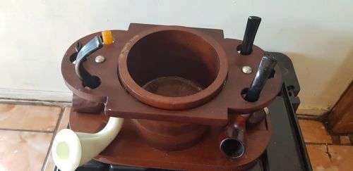 VINTAGE PIPE STAND WITH QUALITY PIPES