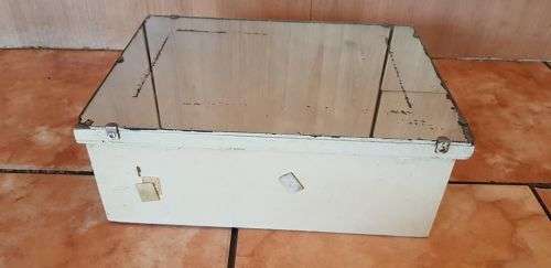 VINTAGE BATHROOM CABINETS
