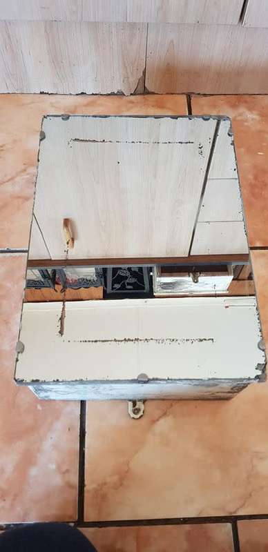 VINTAGE BATHROOM CABINETS
