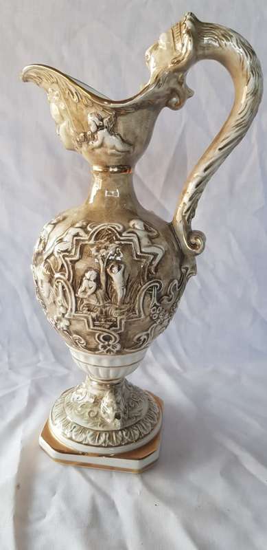 CAPODIMONTE PITCHER 130 X 380 MM