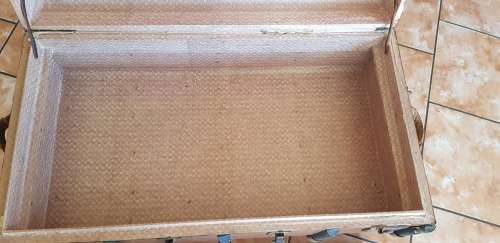 BEAUTIFUL OLD STEAMER TRUNK COFFEE TABLE/STORAGE 92 X 52 X 48 CM HIGH