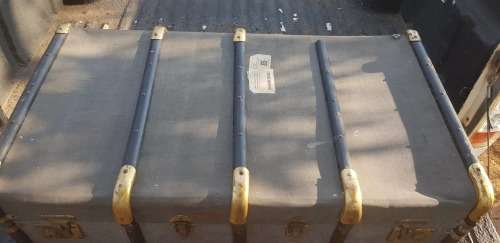 LARGE SAR FREE LUGGAGE STEAMER TRUNK