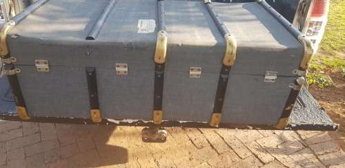 LARGE SAR FREE LUGGAGE STEAMER TRUNK