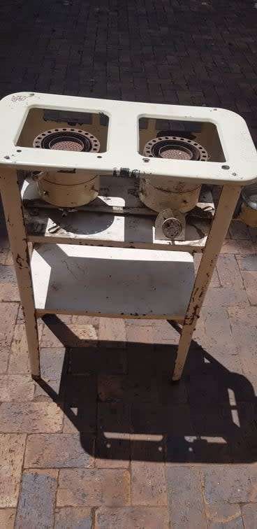 VINTAGE ENAMEL PARAFFIN STOVE.