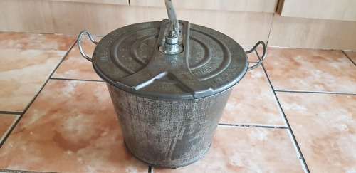 CIRCA 1904 UNIVERSAL BREAD DOUGH MIXER