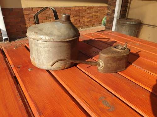 VINTAGE SAR OIL CAN AND OILER SET