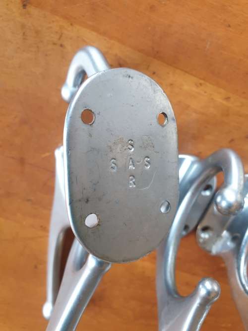 VINTAGE SAR/SAS CLOTHING HOOKS