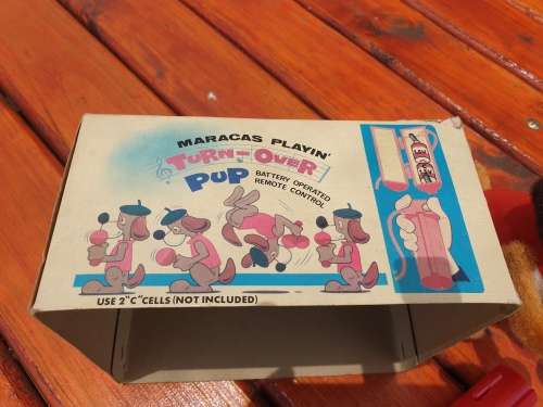 VINTAGE MARACAS TURN OVER PUP FROM TN JAPAN