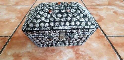 ORDINATE DECORATED SMALL JEWELRY CHEST 200 x 130 x 130 mm
