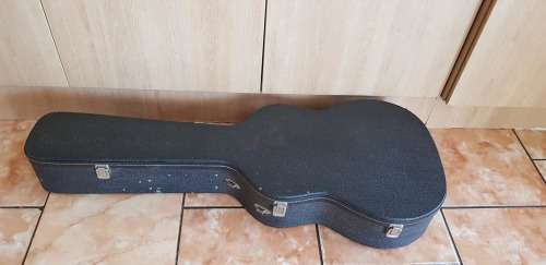 VINTAGE GUITAR CASE NO HANDLE