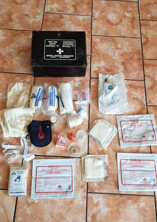 VINTAGE TINPLATE FIRST AID KIT WITH CONTENTS