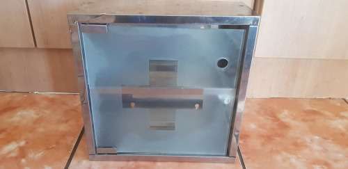 VINTAGE MEDICINE CABINET. 300 X 300 X 120 MM