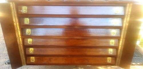 TABLE TOP CHEST OF DRAWERS. 800 X 500 X 540 MM