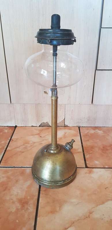 OLD BRASS TILLEY LANTERN. GLASS NOT ORIGINAL
