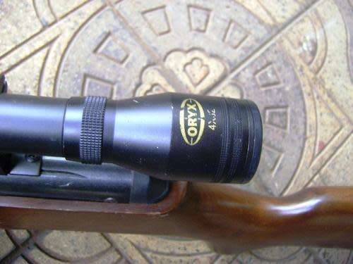 WINCHESTER 800X AIR RIFLE .177 CAL WITH 4 X 32 ORYX TELESCOPE