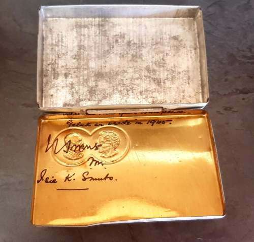 WW2 CHOCOLATE TIN