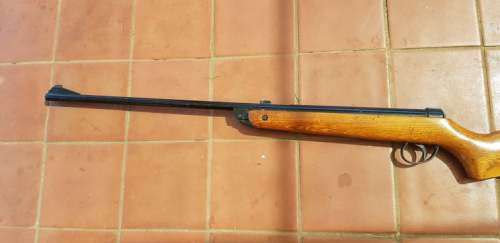 VINTAGE BSA METEOR 4.5 MM AIR RIFLE