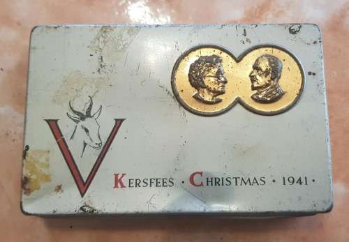 RARE WW2 TIN WITH CONTENTS