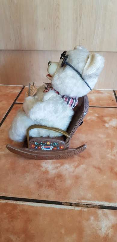 1950`S MODERN TOYS JAPAN KNITTING BEAR TINPLATE WORKING CONDITION