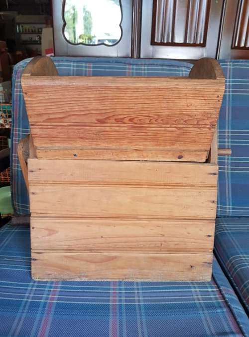 VINTAGE FLOUR CRANK SIEVE