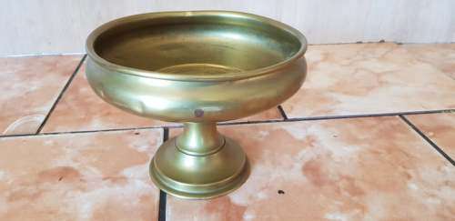 VINTAGE NESTOR ENGLAND FOOTED BOWL 220 X 170 MM HIGH