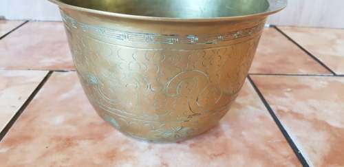 ANTIQUE HEAVY CHINESE HAND CHASED BOWL VASE 265 X 170 MM HIGH