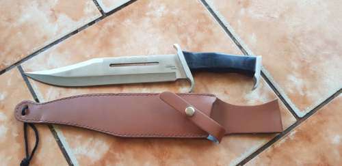 MINT RAMBO  III KNIFE GIL HIBBEN DESIGN. 420 MM