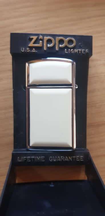 MINT SCRIMSHAW ZIPPO LIGHTER